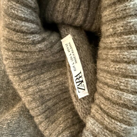 ZARA Gray Wool-Blend Turtleneck Sweater - Size L - Picture 2 of 2